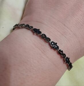 Elegant Black and Silver Bracelet